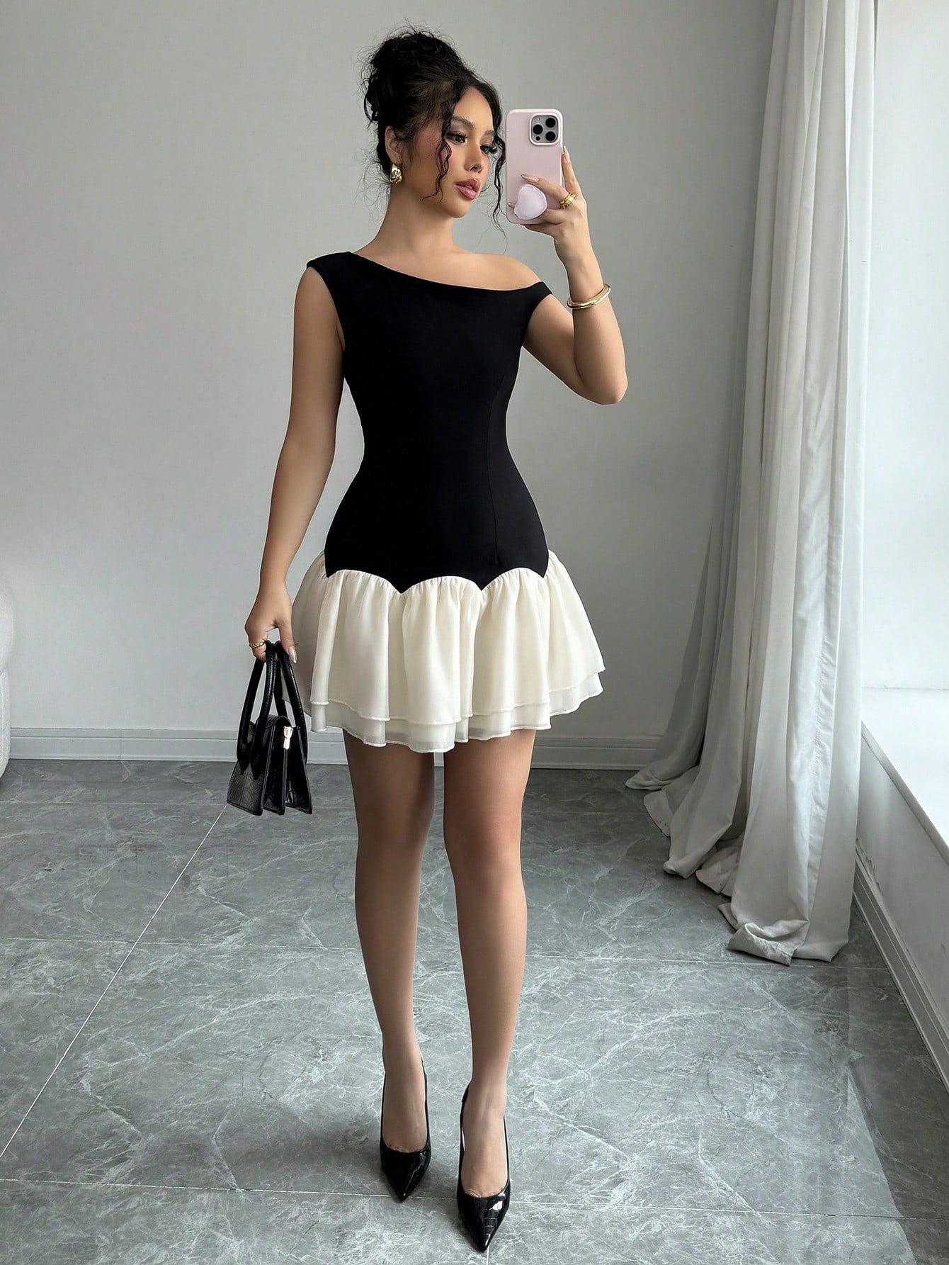 Dark And Light Color Block Woven Twill Splicing Organza Design Sleeveless Asymmetric Off-Shoulder New Women's Black Short Dress