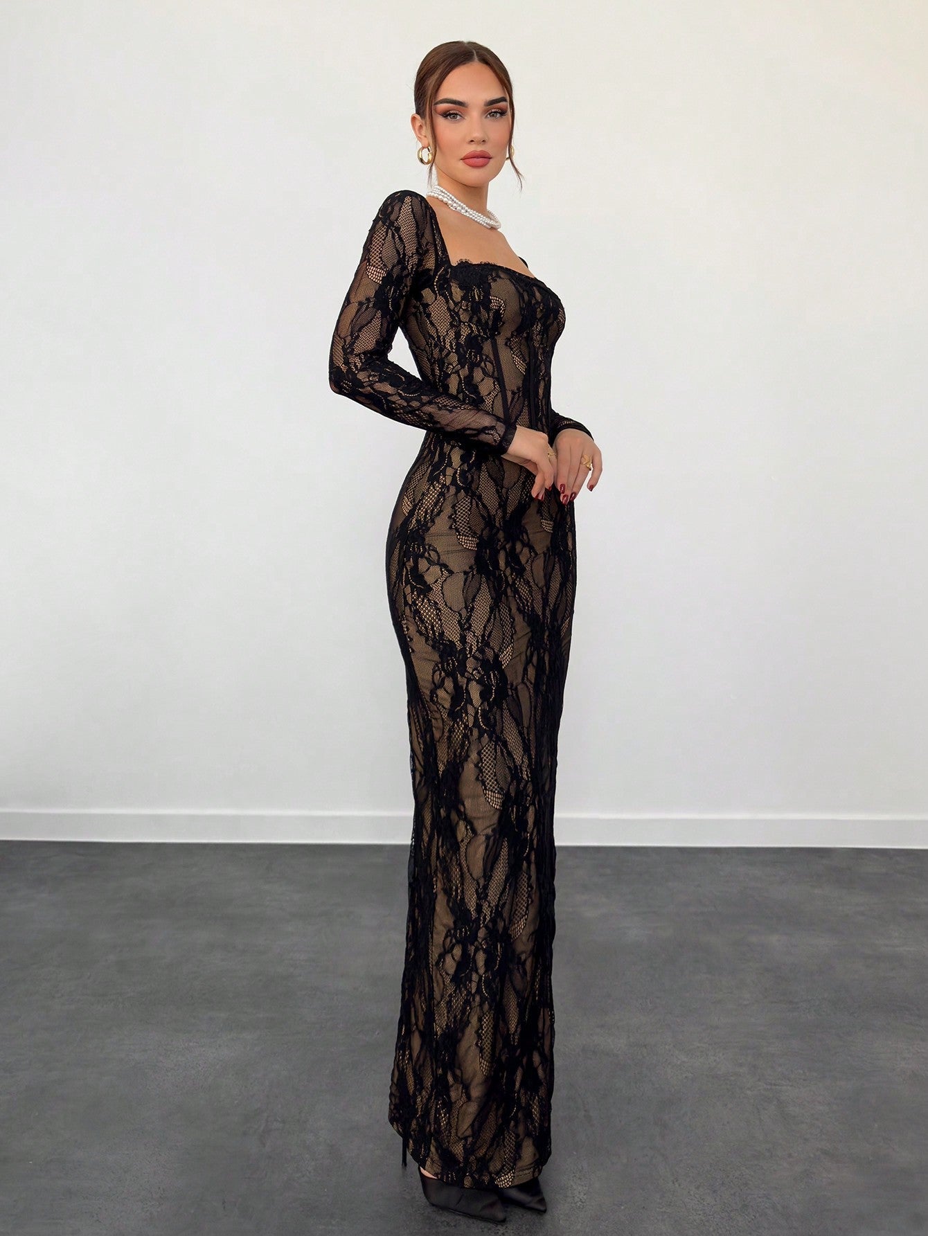 S-Shaped Lace Long Sleeve Cupped Corset Collar Slim Fitted Floor Length Black Dress