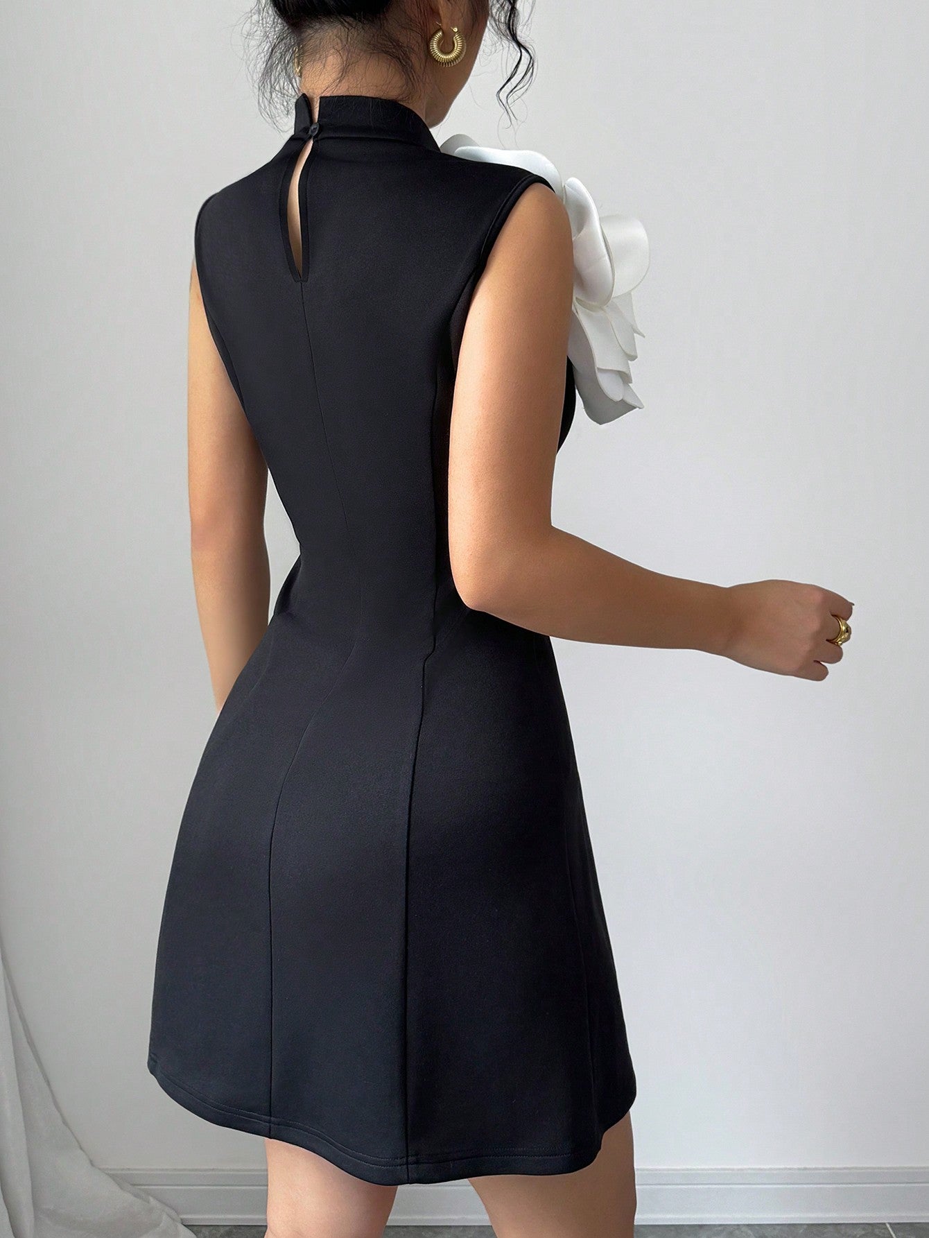 Stand Collar Waist-Cinched Fitted A-Line Mini Dress With Floral Applique, Elegant For Holiday, Commute & Vacation, Contrast Color