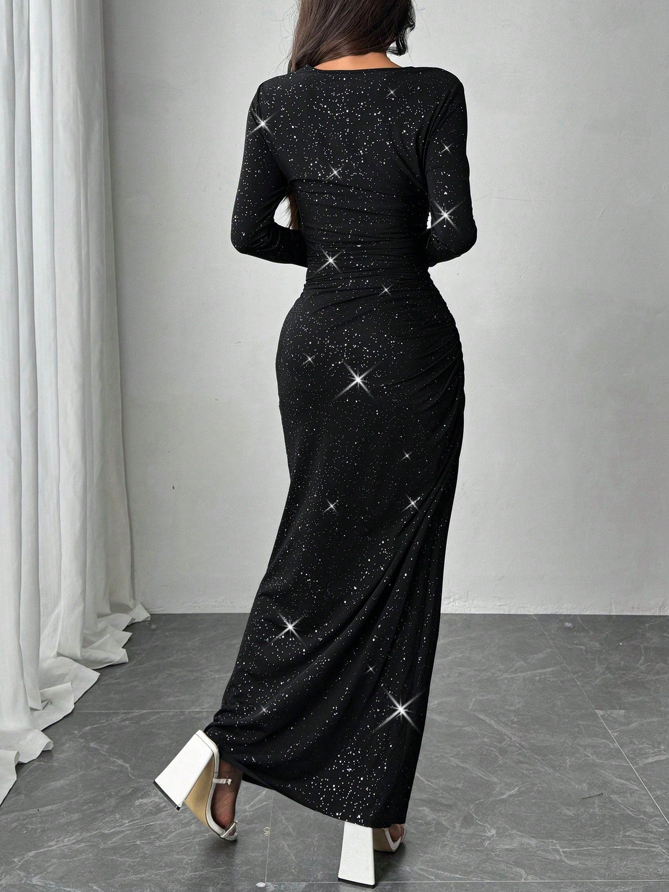 Women's Round Neck Gold Foil Pleated Long Sleeve Dress