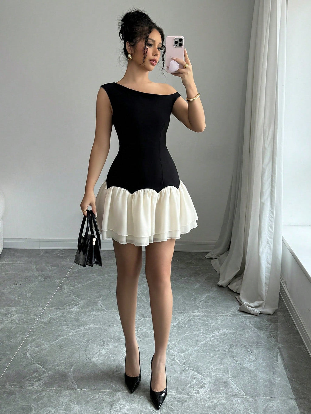 Dark And Light Color Block Woven Twill Splicing Organza Design Sleeveless Asymmetric Off-Shoulder New Women's Black Short Dress