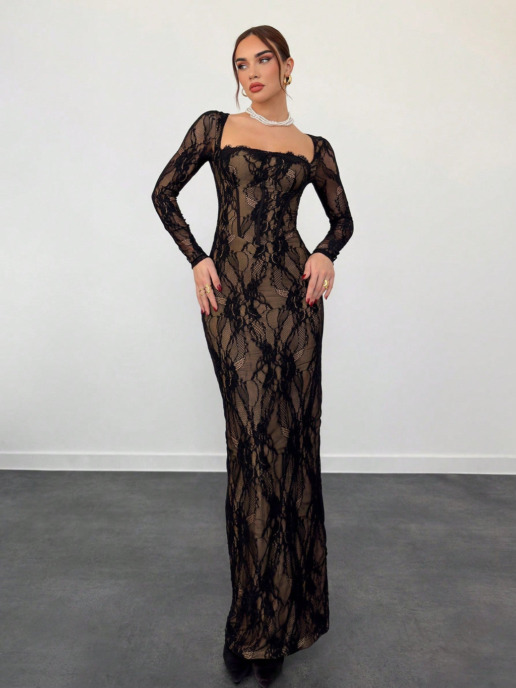 S-Shaped Lace Long Sleeve Cupped Corset Collar Slim Fitted Floor Length Black Dress