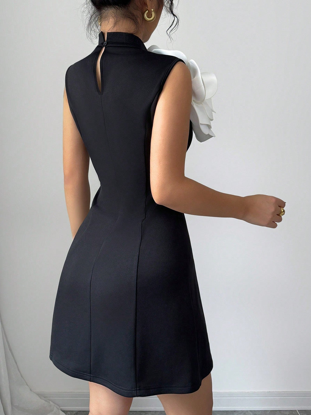 Stand Collar Waist-Cinched Fitted A-Line Mini Dress With Floral Applique, Elegant For Holiday, Commute & Vacation, Contrast Color